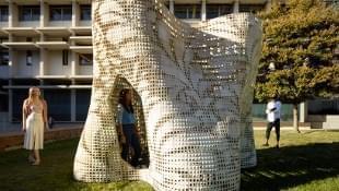Bloom — самое крупное 3D-печатное здание, созданное из порошкообразного цемента